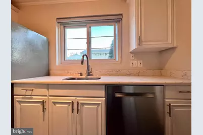 5332 Pooks Hill Road #304, Bethesda, MD 20814 - Photo 4