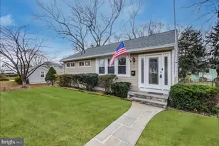 1117 Broadwood Dr, Rockville, MD 20851 - Photo 2