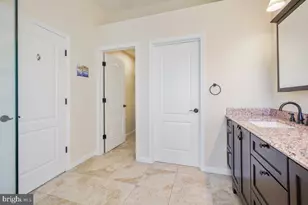 6032 Stonehenge Pl, North Bethesda, MD 20852 - Photo 30