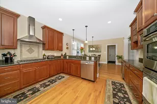 5715 Lone Oak Dr, Bethesda, MD 20814 - Photo 16