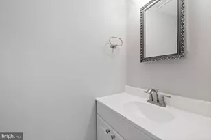 19422 Thomas Farm Rd, Montgomery Village, MD 20886 - Photo 18