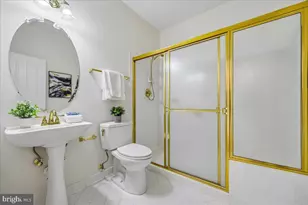 11021 Daybreak Ct, North Bethesda, MD 20852 - Photo 16