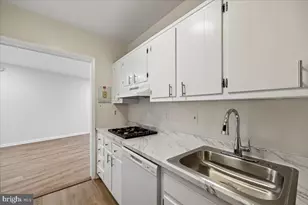 10500 Rockville Pike, Rockville, MD 20852 - Photo 24