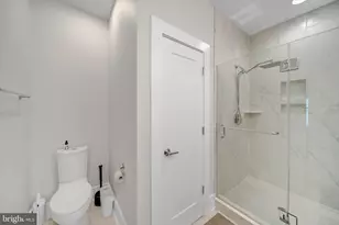 11326 Emerald Park Rd, Potomac, MD 20854 - Photo 14