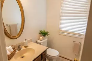 17041 Catalpa Ct, Rockville, MD 20855 - Photo 6