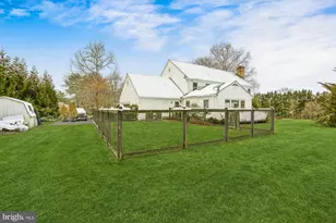 14717 Spring Meadows Dr, Darnestown, MD 20874 - Photo 4