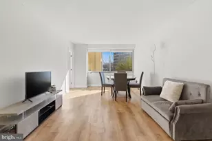 4515 Willard Ave, Chevy Chase, MD 20815 - Photo 14