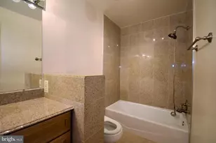 5821 Inman Park Cir, Rockville, MD 20852 - Photo 12