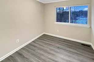 19634 Club Lake Rd, Montgomery Village, MD 20886 - Photo 8