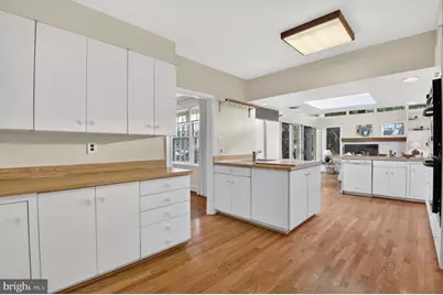 5208 Woodlawn Avenue, Chevy Chase, MD 20815 - Photo 12