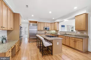 10405 Sandringham Ct, Potomac, MD 20854 - Photo 28