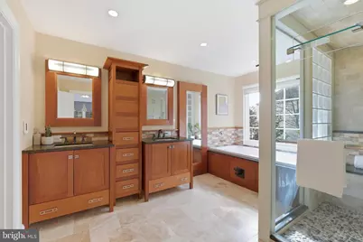 10405 Sandringham Court, Potomac, MD 20854 - Photo 46