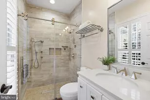 10405 Sandringham Ct, Potomac, MD 20854 - Photo 34