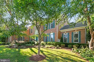 10405 Sandringham Ct, Potomac, MD 20854 - Photo 10