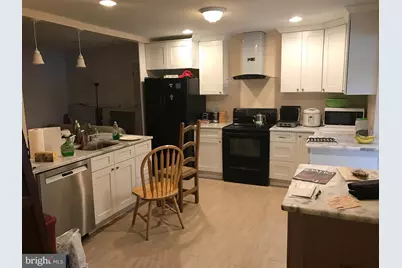 8910 Centerway Road, Gaithersburg, MD 20879 - Photo 2