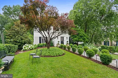 8 Farmington Court, Chevy Chase, MD 20815 - Photo 2