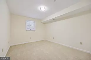 24 Steeple Ct, Germantown, MD 20874 - Photo 32