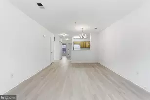 12982 Pinnacle Dr, Germantown, MD 20874 - Photo 2