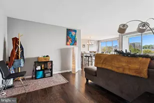 10201 Grosvenor Pl, North Bethesda, MD 20852 - Photo 8