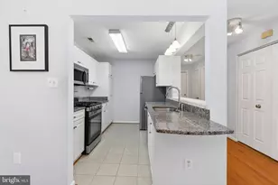 10007 Vanderbilt Cir, Rockville, MD 20850 - Photo 10