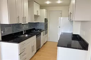 10201 Grosvenor Pl, Rockville, MD 20852 - Photo 4