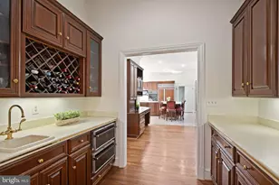 9721 Sorrel Ave, Potomac, MD 20854 - Photo 32