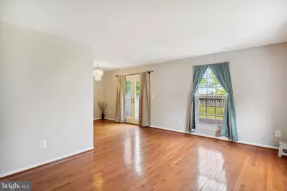 19314 Sandy Lake Drive, Gaithersburg, MD 20879 - Photo 2