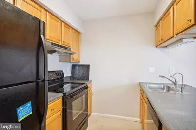 19314 Sandy Lake Drive, Gaithersburg, MD 20879 - Photo 8