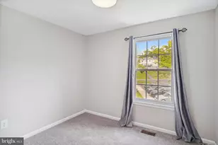 19314 Sandy Lake Dr, Gaithersburg, MD 20879 - Photo 18