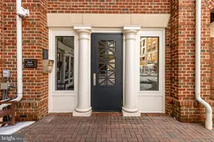 11 Arch Pl, Gaithersburg, MD 20878 - Photo 2