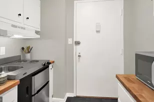 10201 Grosvenor Pl, North Bethesda, MD 20852 - Photo 6