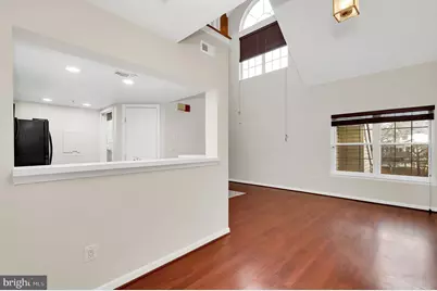 913 Hillside Lake Terrace #413, Gaithersburg, MD 20878 - Photo 2