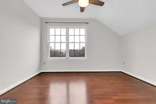 913 Hillside Lake Terrace, Gaithersburg, MD 20878 - Photo 20