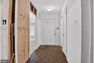 7607 Heatherton Lane, Rockville, MD 20854 - Photo 4