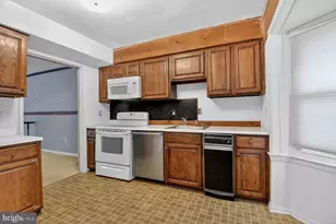 7607 Heatherton Ln, Rockville, MD 20854 - Photo 12