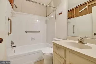 7607 Heatherton Ln, Rockville, MD 20854 - Photo 22