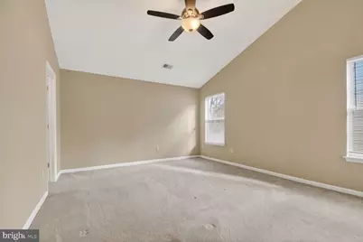 19234 Golden Meadow Drive, Germantown, MD 20876 - Photo 8