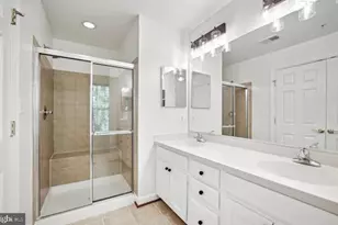 3905 Chelsea Park Ln, Burtonsville, MD 20866 - Photo 12