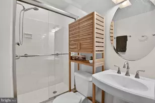 10209 Lloyd Rd, Potomac, MD 20854 - Photo 24