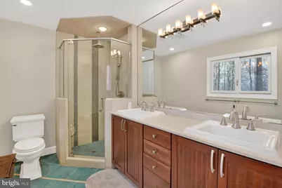 10209 Lloyd Road, Potomac, MD 20854 - Photo 18