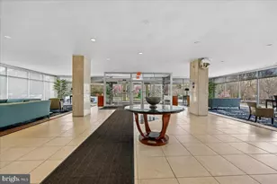 10401 Grosvenor Pl, Rockville, MD 20852 - Photo 2