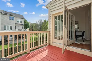 518 Winding Rose Dr, Rockville, MD 20850 - Photo 16