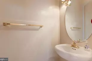 9703 Whitley Park Pl, Bethesda, MD 20814 - Photo 6