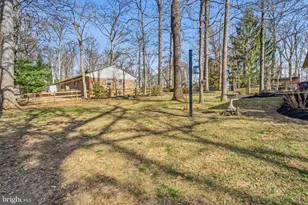 18900 Woodway Dr, Rockville, MD 20855 - Photo 54