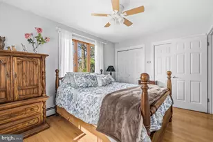 18900 Woodway Dr, Rockville, MD 20855 - Photo 24