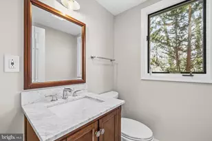 18900 Woodway Dr, Rockville, MD 20855 - Photo 38