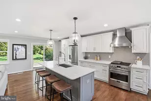 912 Burnt Crest Ln, Silver Spring, MD 20903 - Photo 4