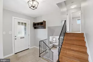 912 Burnt Crest Ln, Silver Spring, MD 20903 - Photo 2