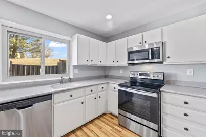 9052 Centerway Road, Gaithersburg, MD 20879 - Photo 10