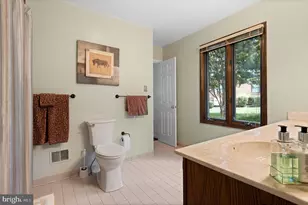 11301 Crossing Glen Ct, Potomac, MD 20854 - Photo 62